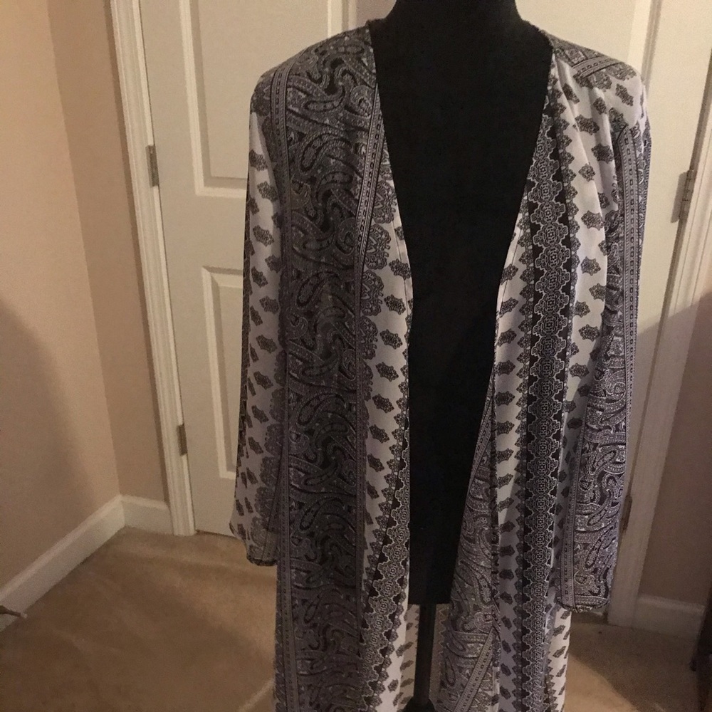 Blue and white print  kimono